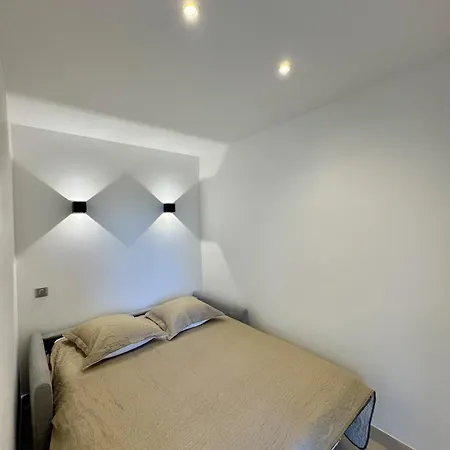 Azur, Moderne Et Proche Appartement *